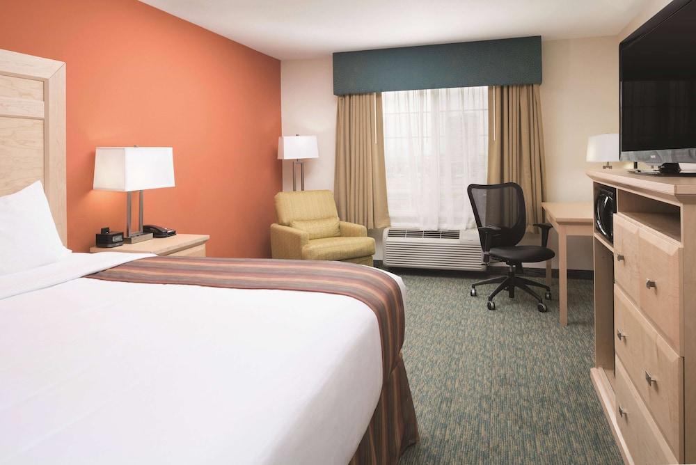 Hotel La Quinta By Wyndham Grand Forks Exterior foto