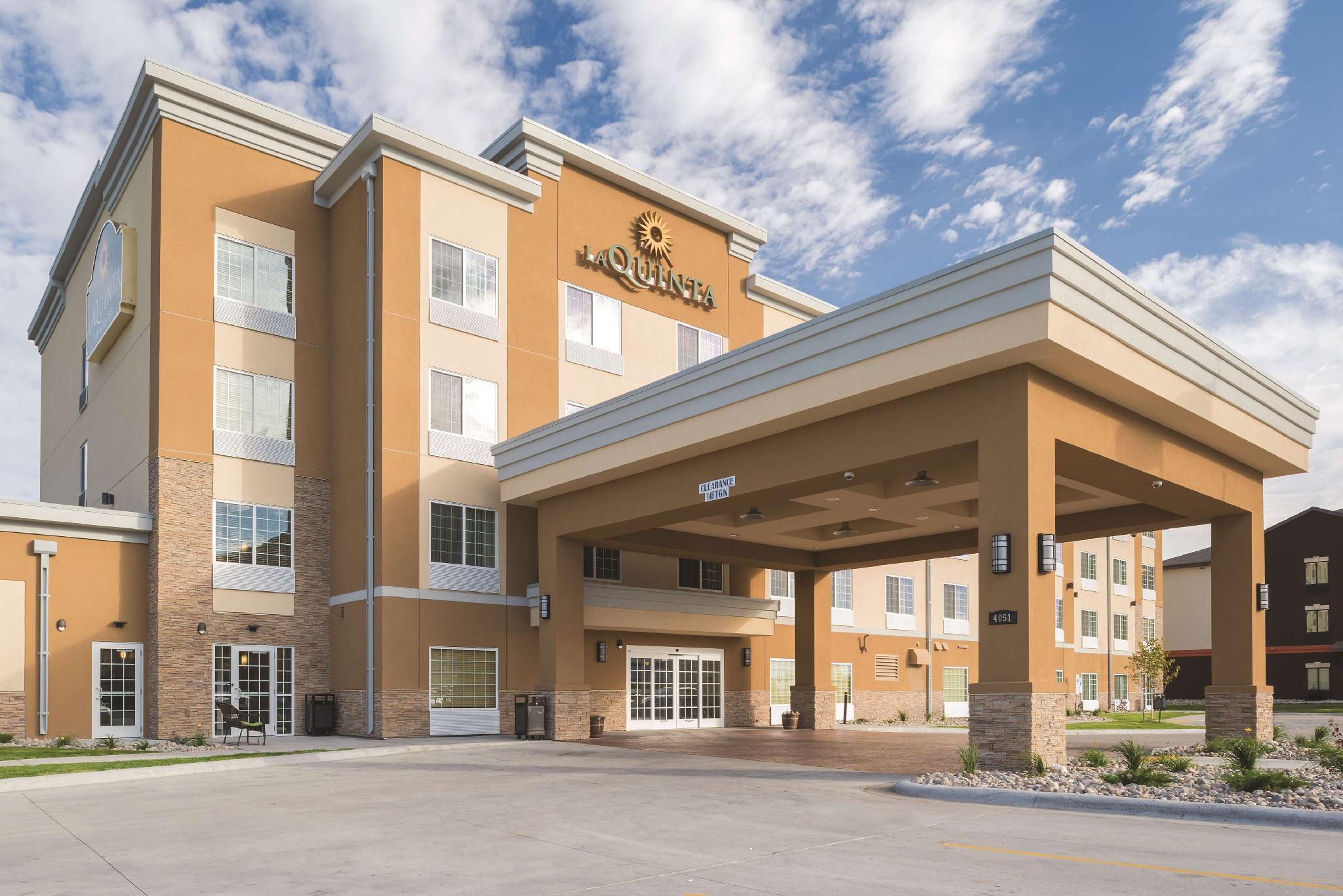 Hotel La Quinta By Wyndham Grand Forks Exterior foto